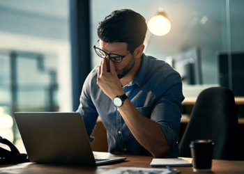 How Could Overtime Pay Affect an Overworked Employee?