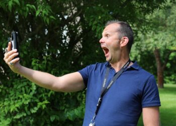 How can Pop-up Cameras Make the Device Unreliable?