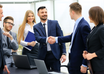 Communicate Well with Hairdresser to Get the Best Hair Style that Enhances Appearance