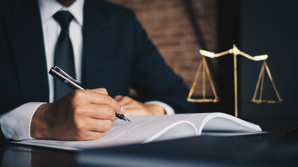 Some Facts about lawyers and Law firms that No One Will Tell