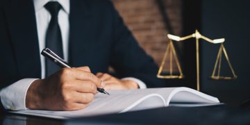 Some Facts about lawyers and Law firms that No One Will Tell