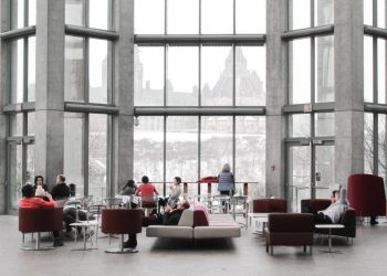 Tips to help you trade listed options in Singapore