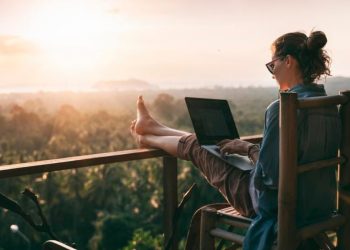 Top 3 Things You Need When Traveling As A Digital Nomad