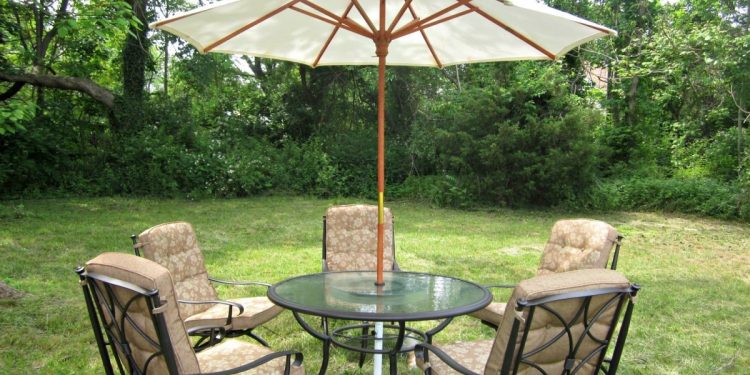 Useful Tips for Throwing The Best Backyard Party on the Block