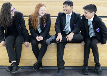 Pros and Cons of Implementing a Work Uniform