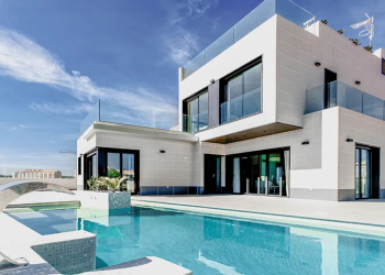 Beyond Luxury What Today’s Buyers Expect from High-End Housing